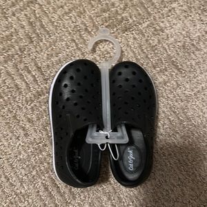 Cat & Jack water shoes